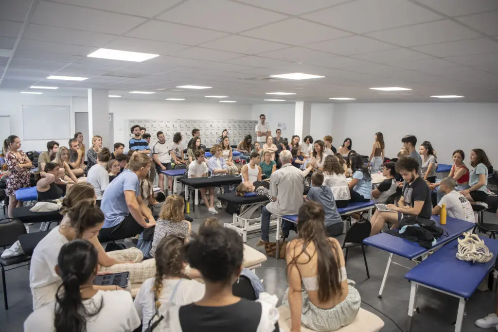 enseignement ostéopathie ostéopathe DO classe étudiants formation taxe apprentissage cso paris